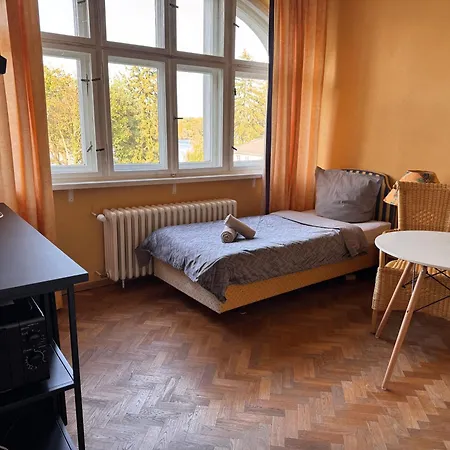 Am Peetzsee Am In Mit Parkplatz, Self Check-in, Kueche, Wlan, Naehe Tesla Berlin Guest house